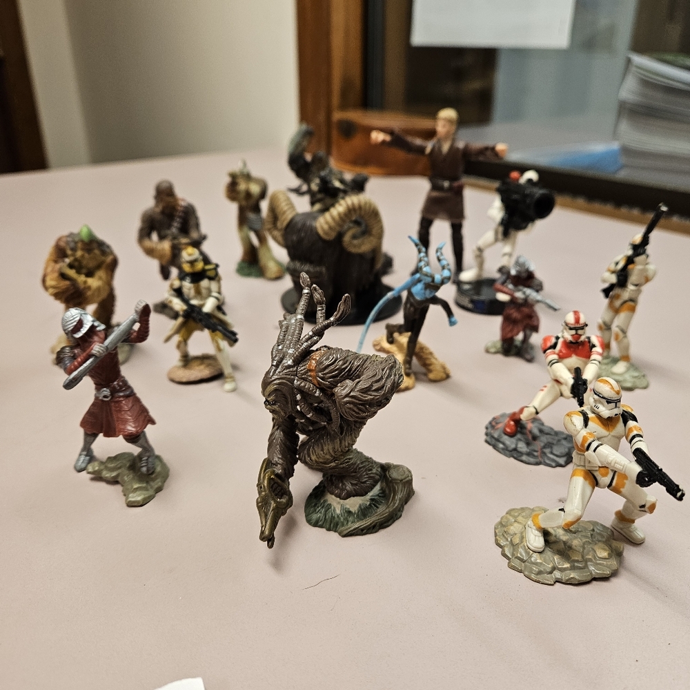 Star Wars figures 2005